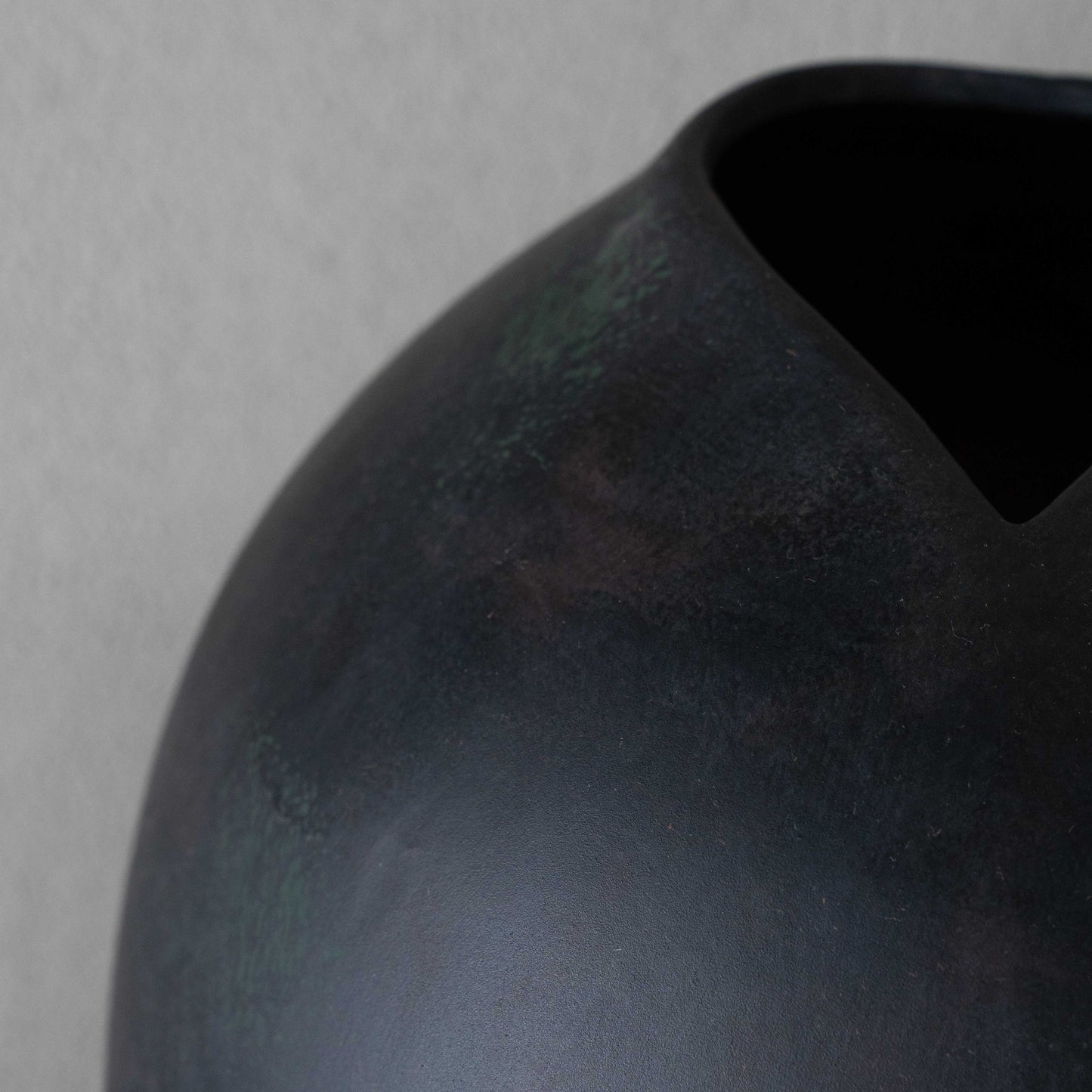 Craft Decorative Modern Ceramic Vase | Flower Pot