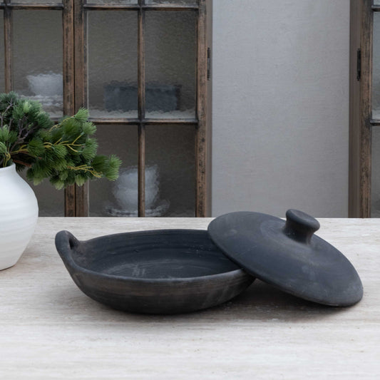 Never Full Pot Black Decorative Clay Container With Lid